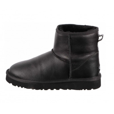 Уггі Men's Classic Mini Metallic Black – класика з сучасним акцентом Уггі Men's Classic Mini Metallic Black – класика з сучасним акцентом