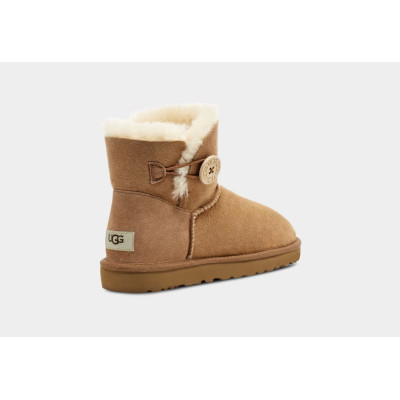 Уггі Mini Bailey Button II Chestnut – класика і затишок Уггі Mini Bailey Button II Chestnut – класика і затишок